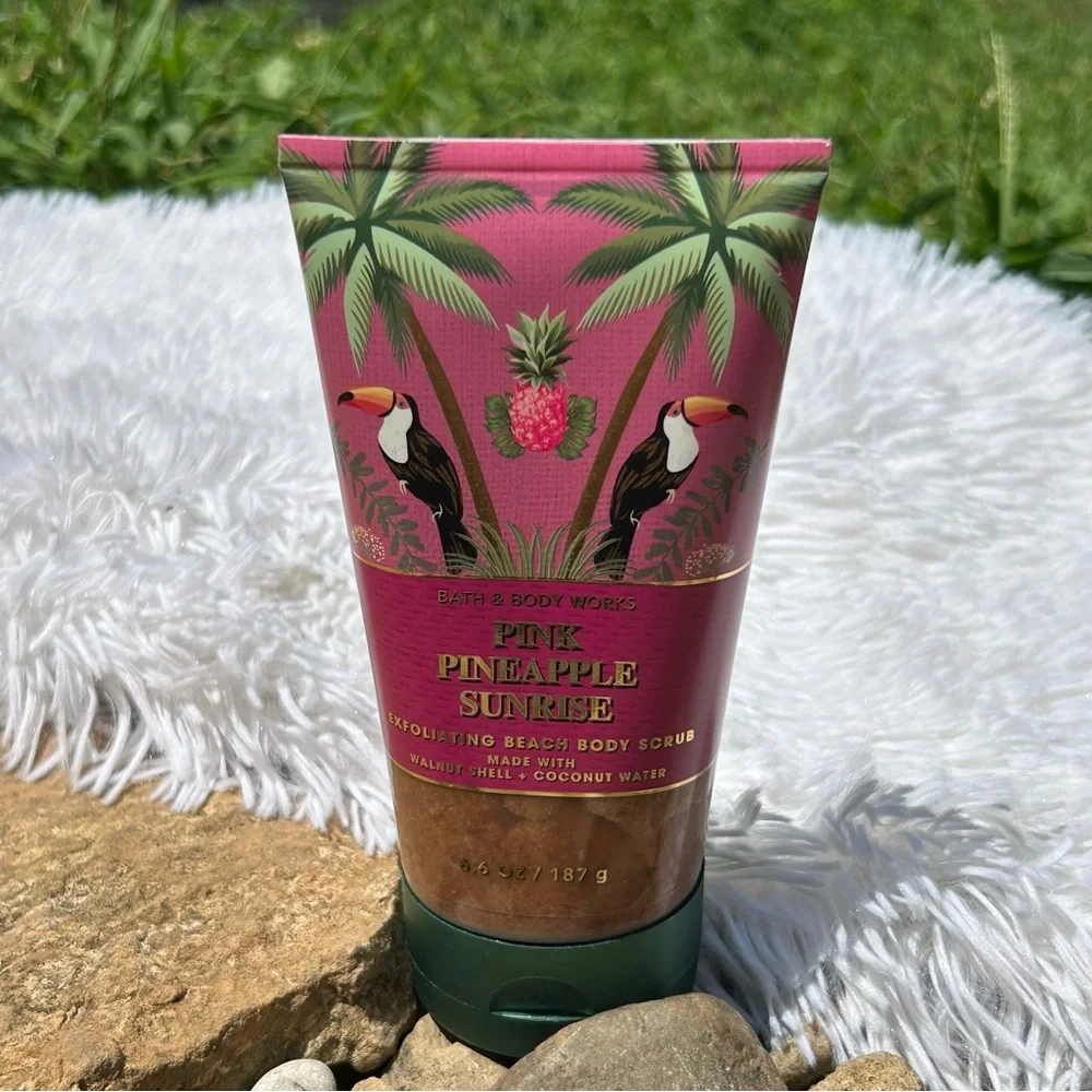 Bath & Body Works Pink Pineapple Sunrise Exfoliating Body Scrub 6.6 fl oz NEW